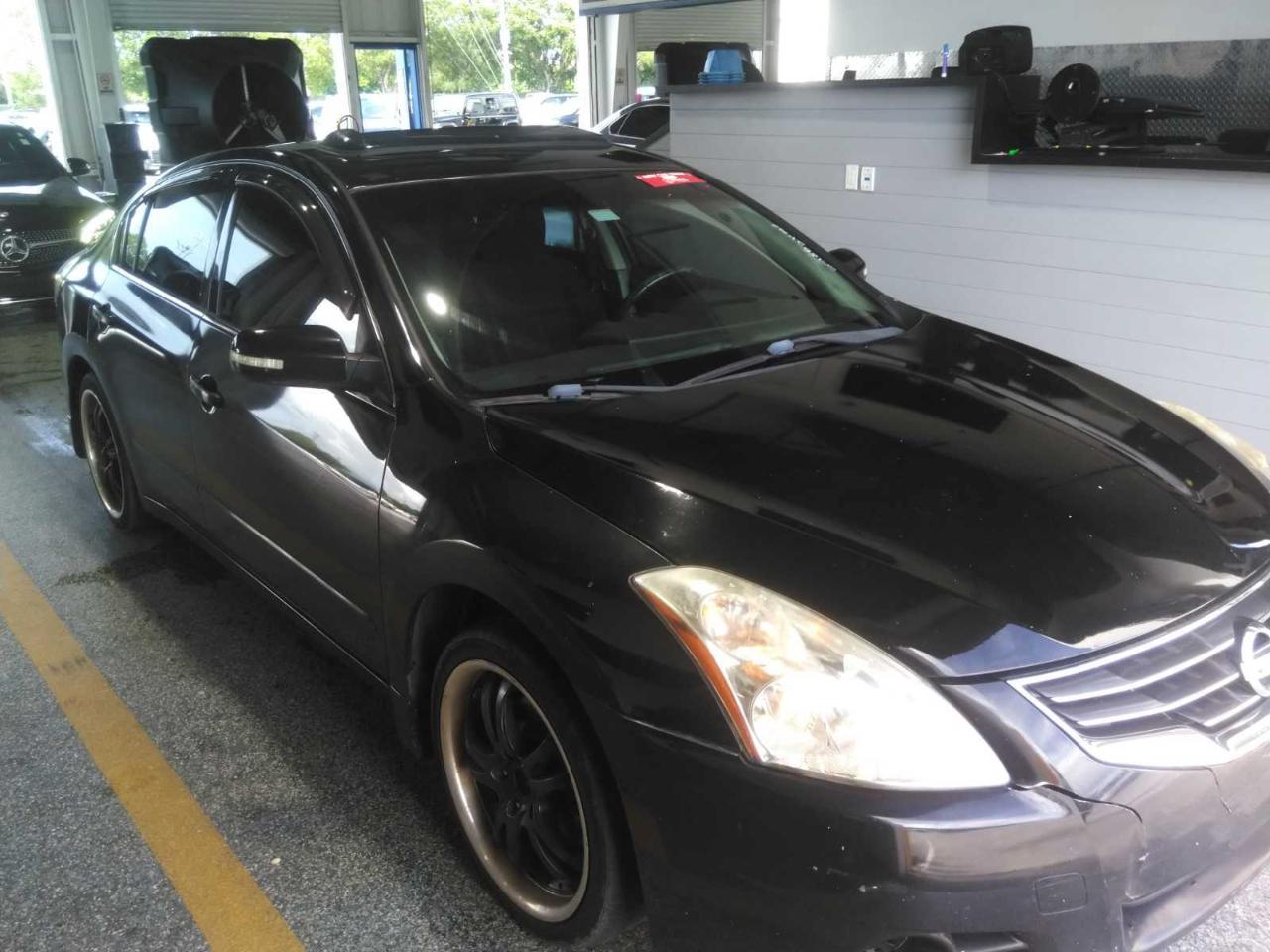Nissan Altima  2012