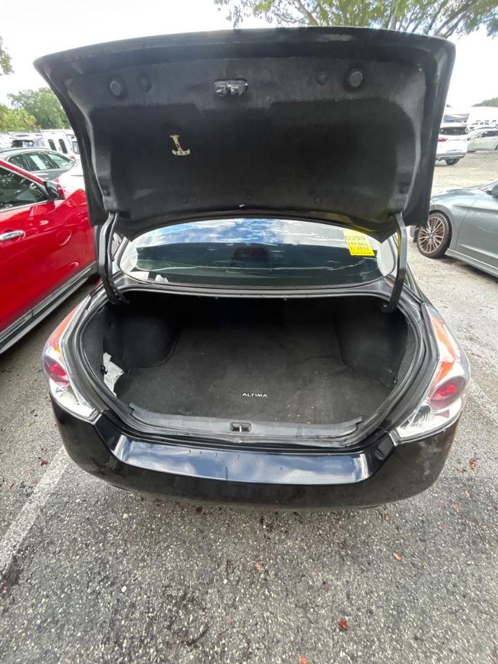 Nissan Altima  2012