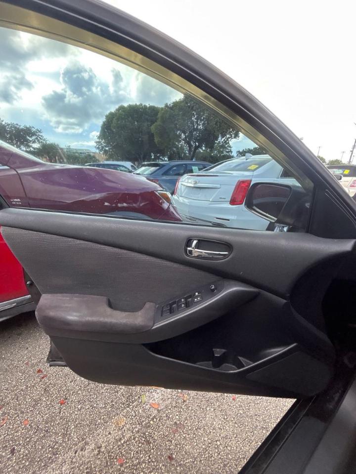Nissan Altima  2012