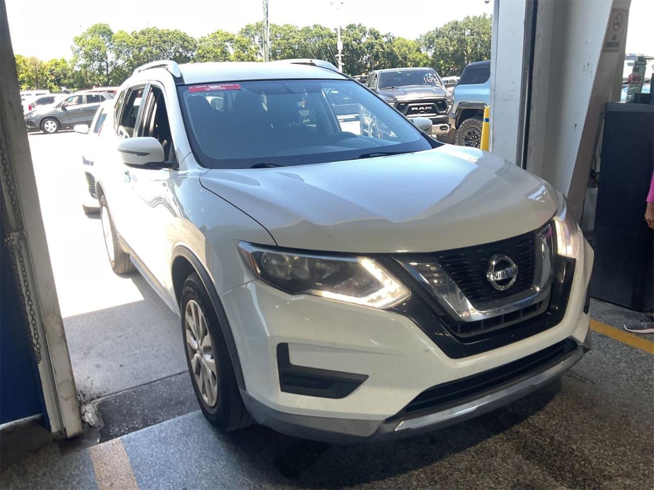 Nissan Rogue  2017