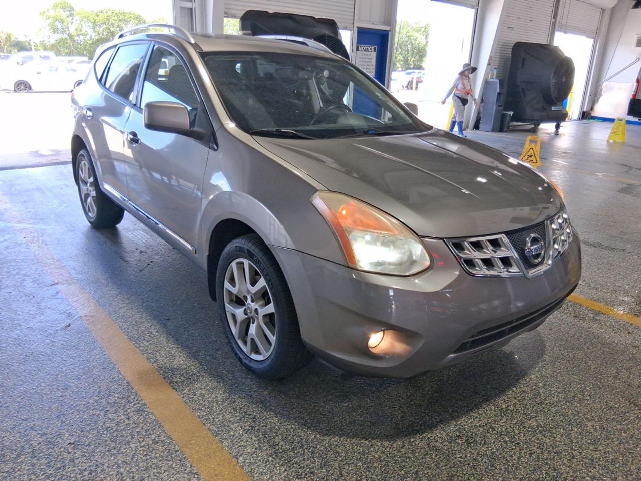 Nissan Rogue  2011