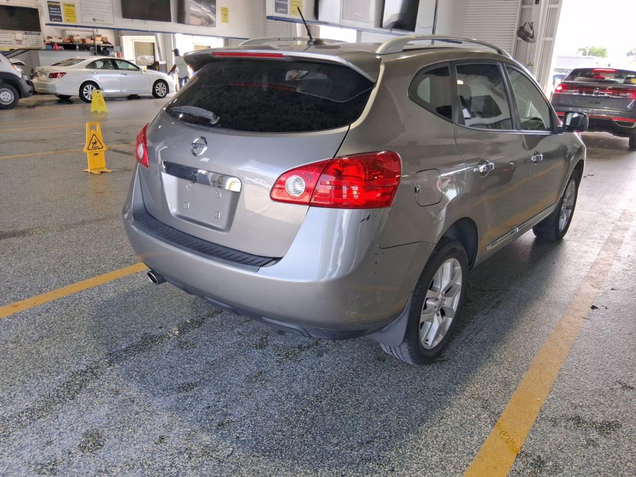 Nissan Rogue  2011