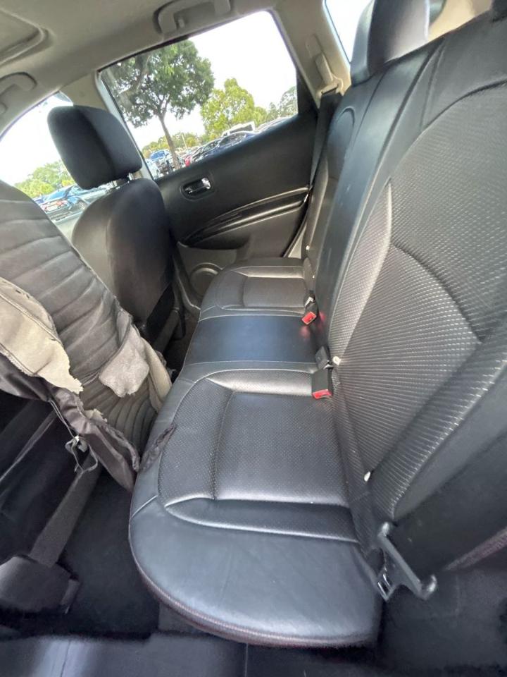 Nissan Rogue  2011