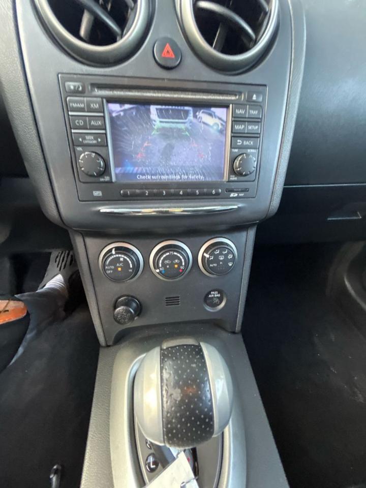 Nissan Rogue  2011