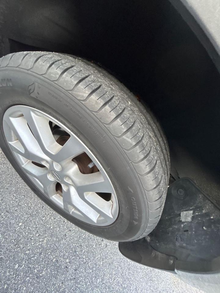 Nissan Rogue  2011