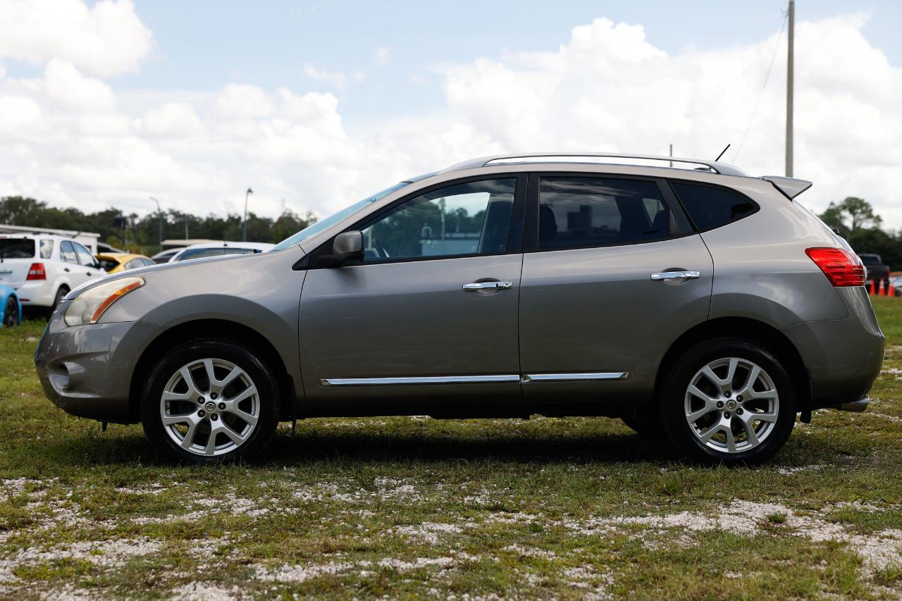 Nissan Rogue  2011