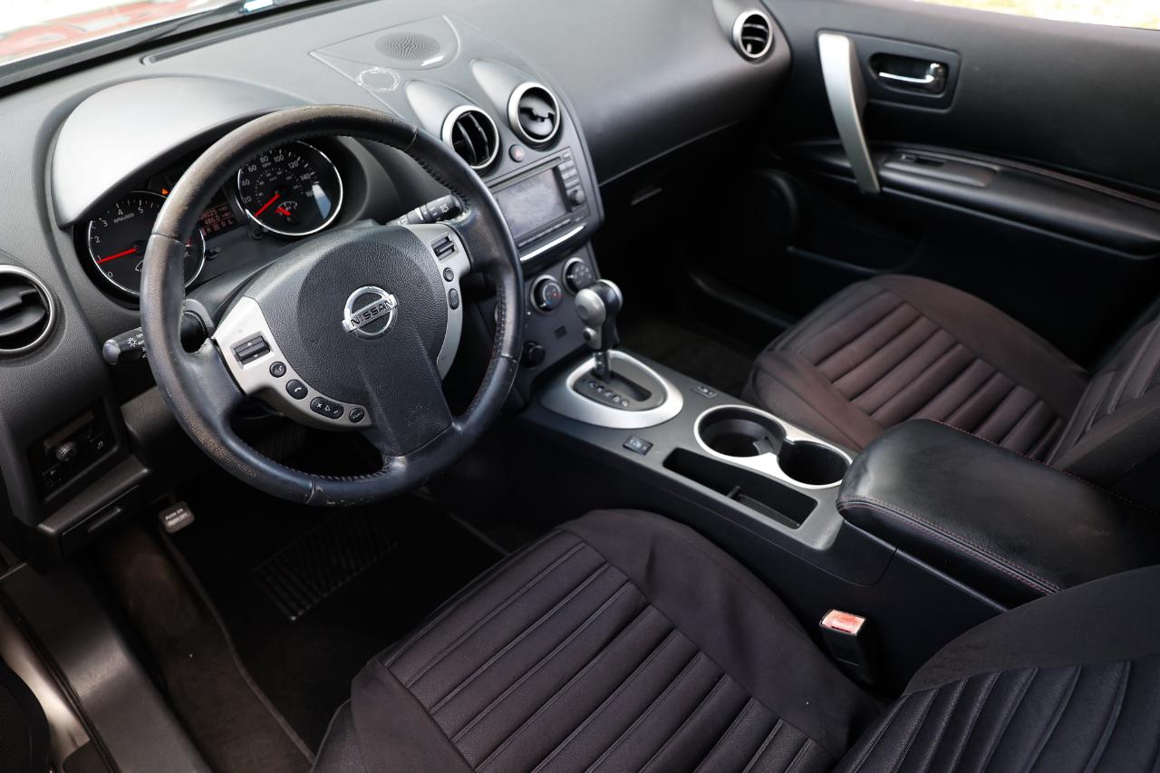 Nissan Rogue  2011