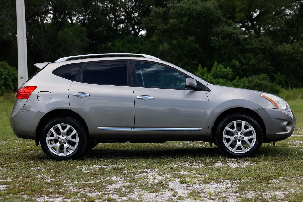 Nissan Rogue  2011