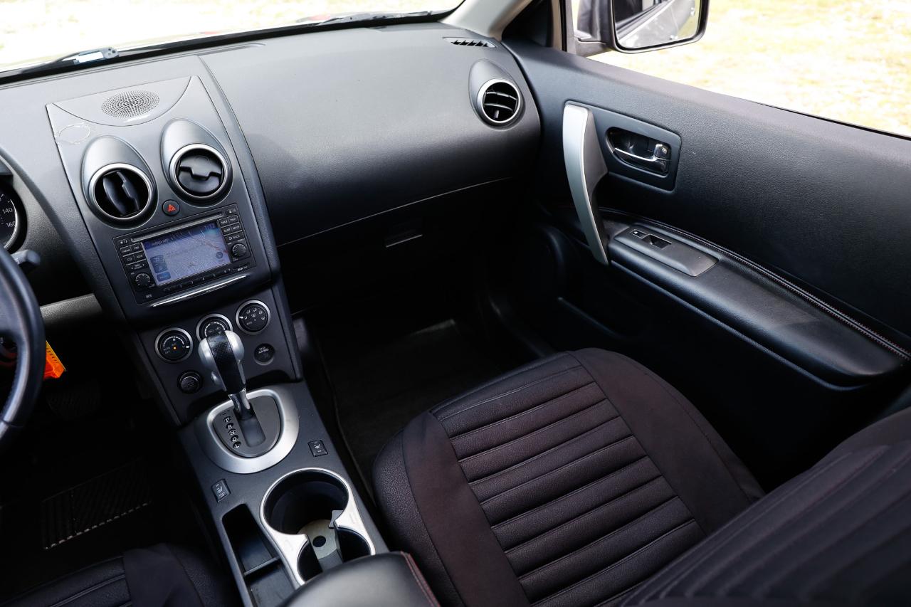 Nissan Rogue  2011