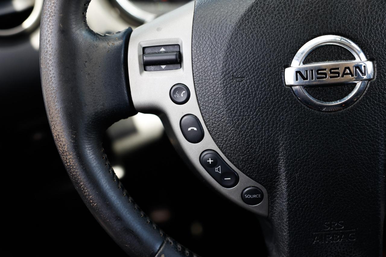 Nissan Rogue  2011