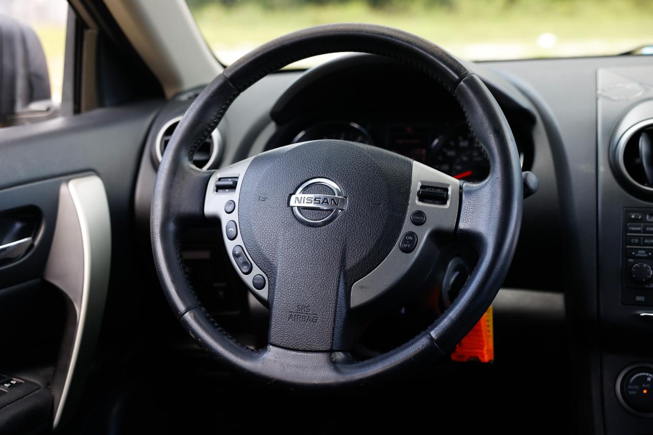 Nissan Rogue  2011