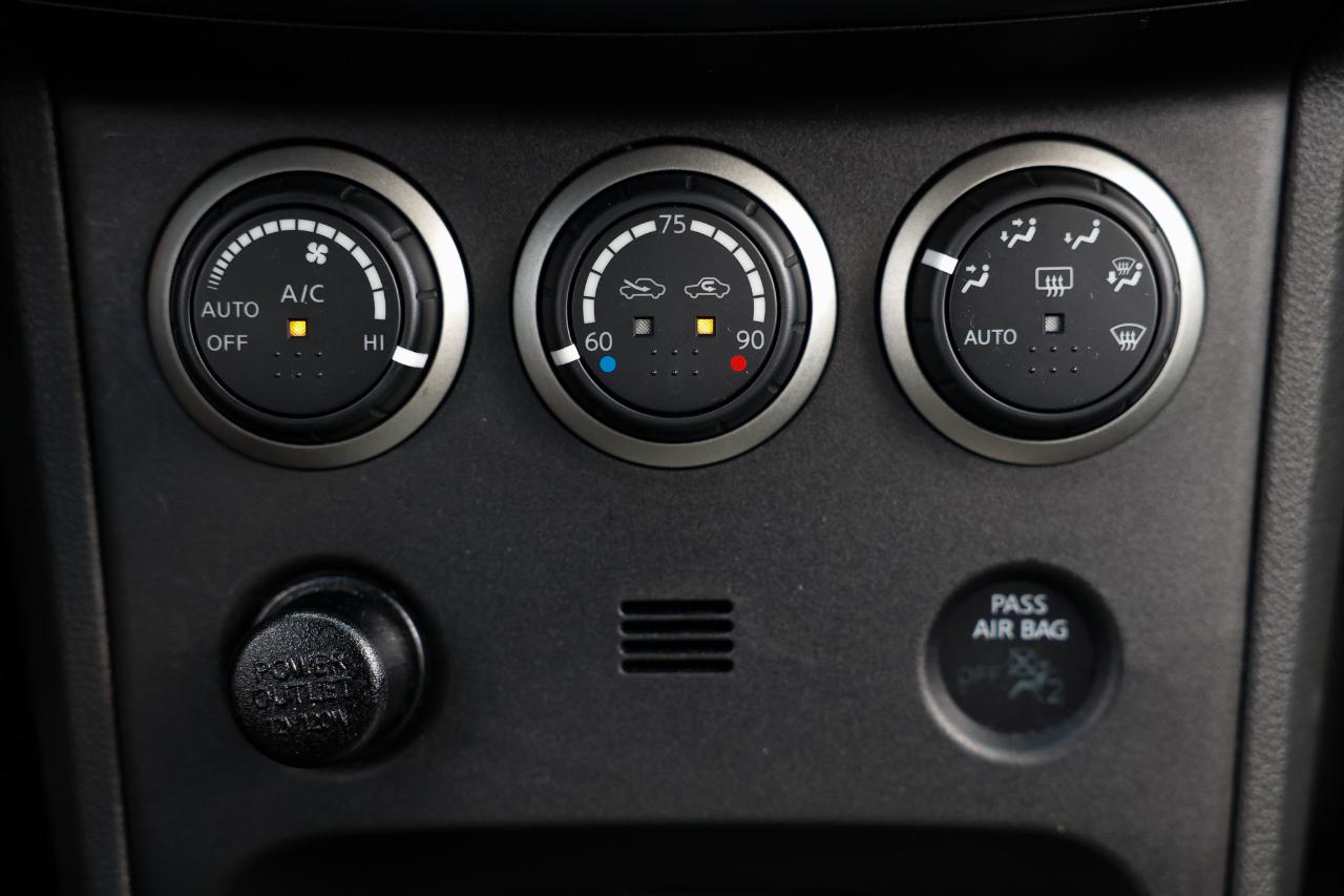 Nissan Rogue  2011