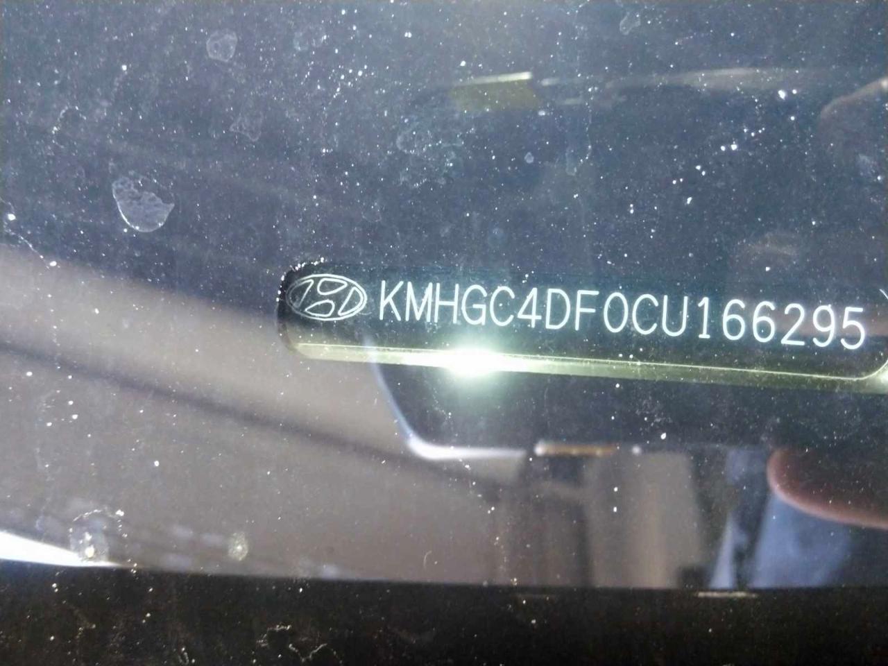 Hyundai Genesis  2012