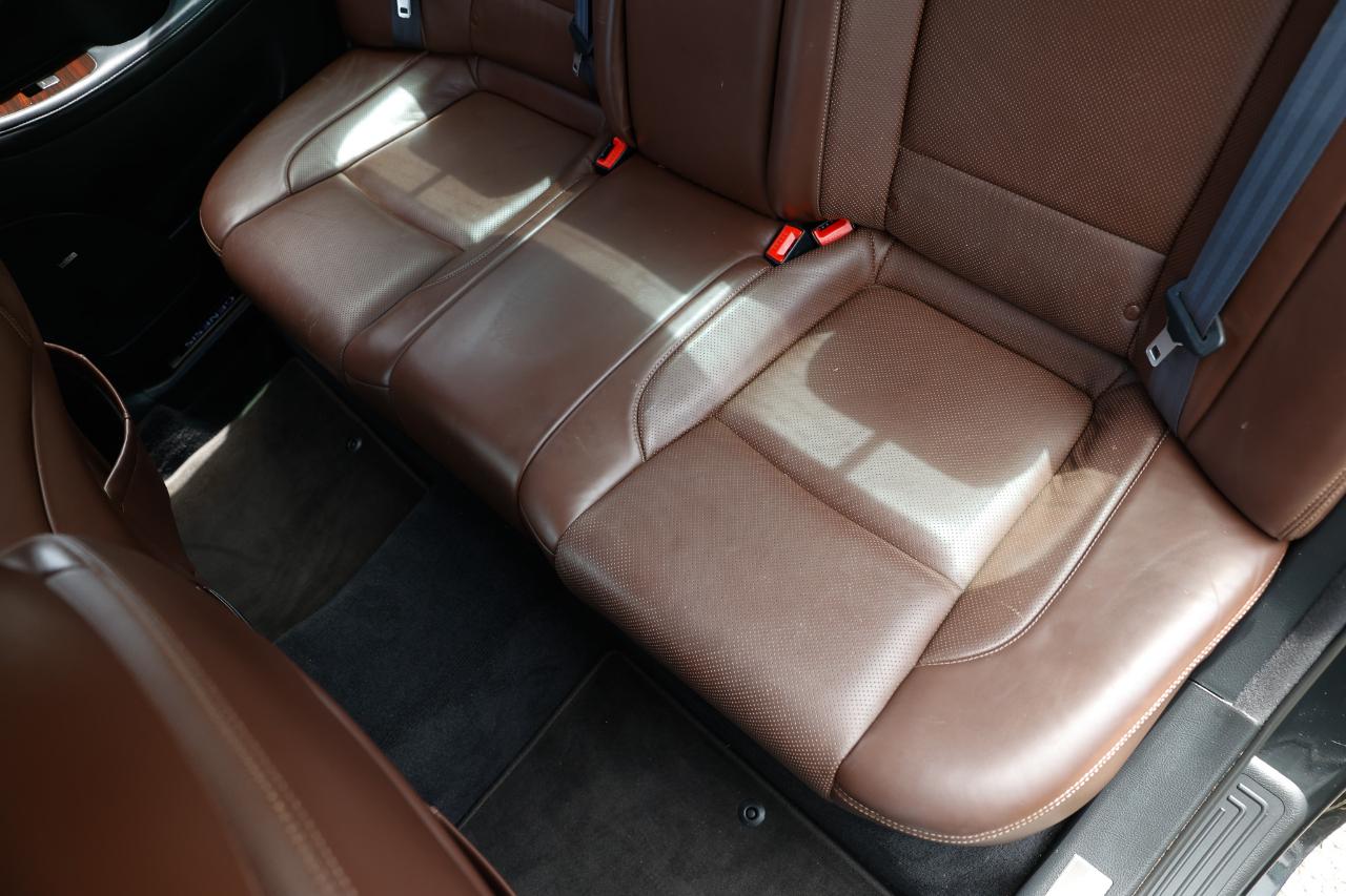 Hyundai Genesis  2012