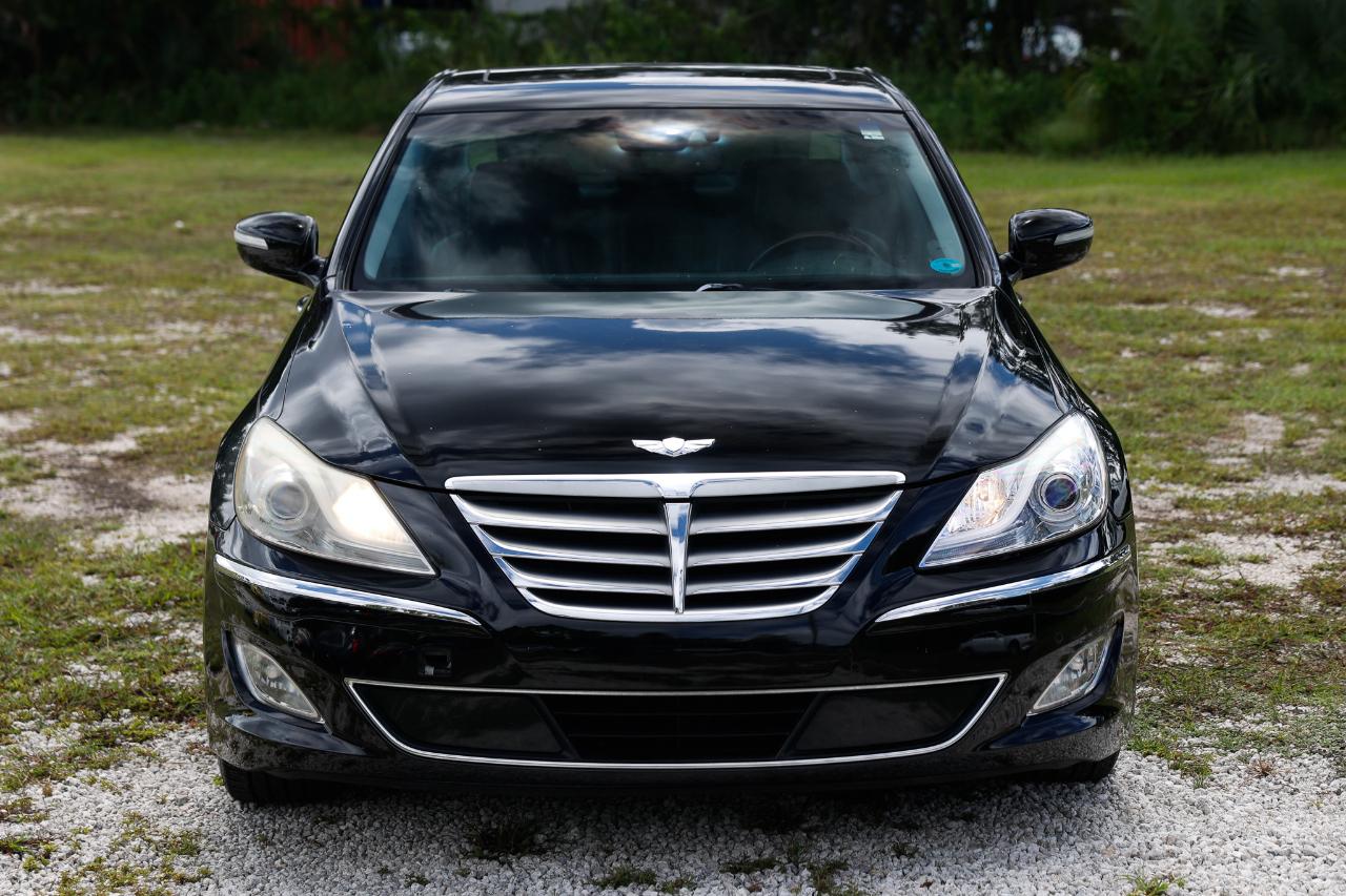 Hyundai Genesis  2012