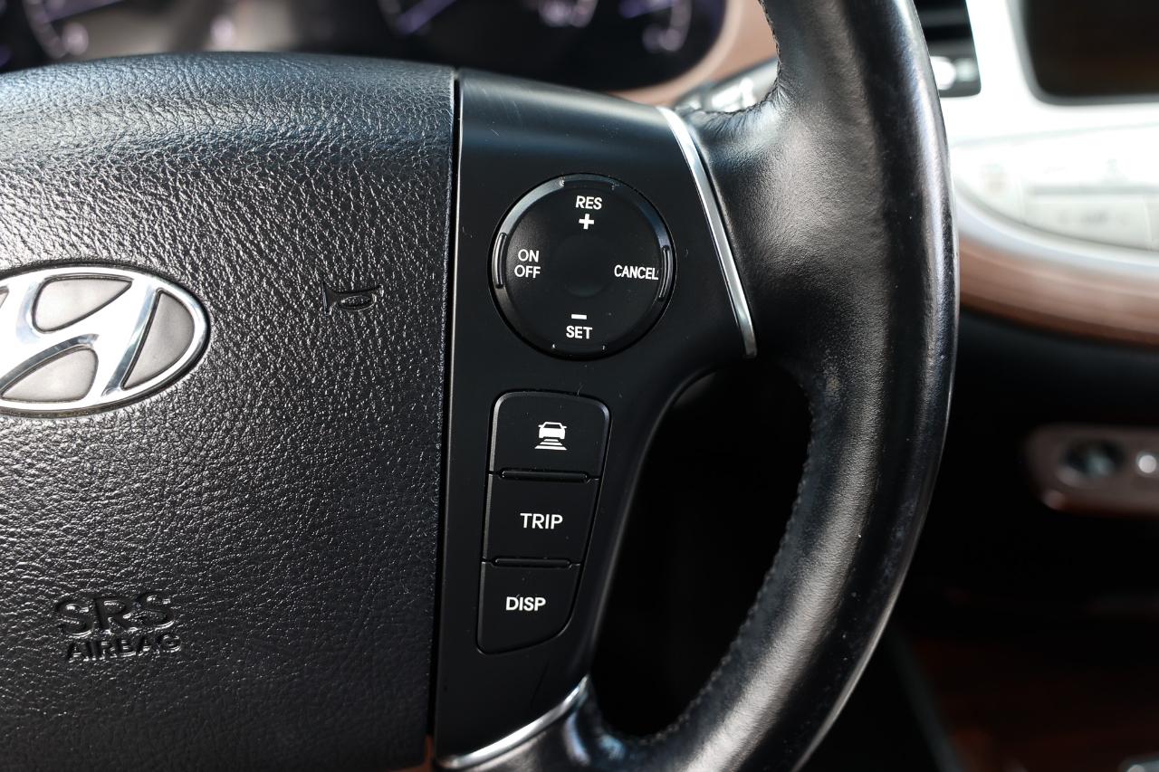 Hyundai Genesis  2012