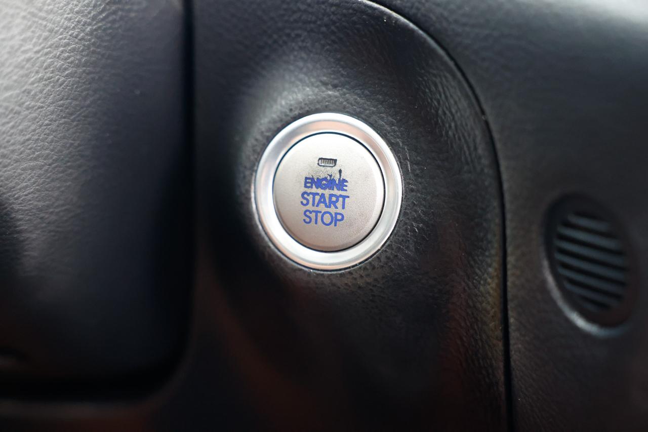 Hyundai Genesis  2012