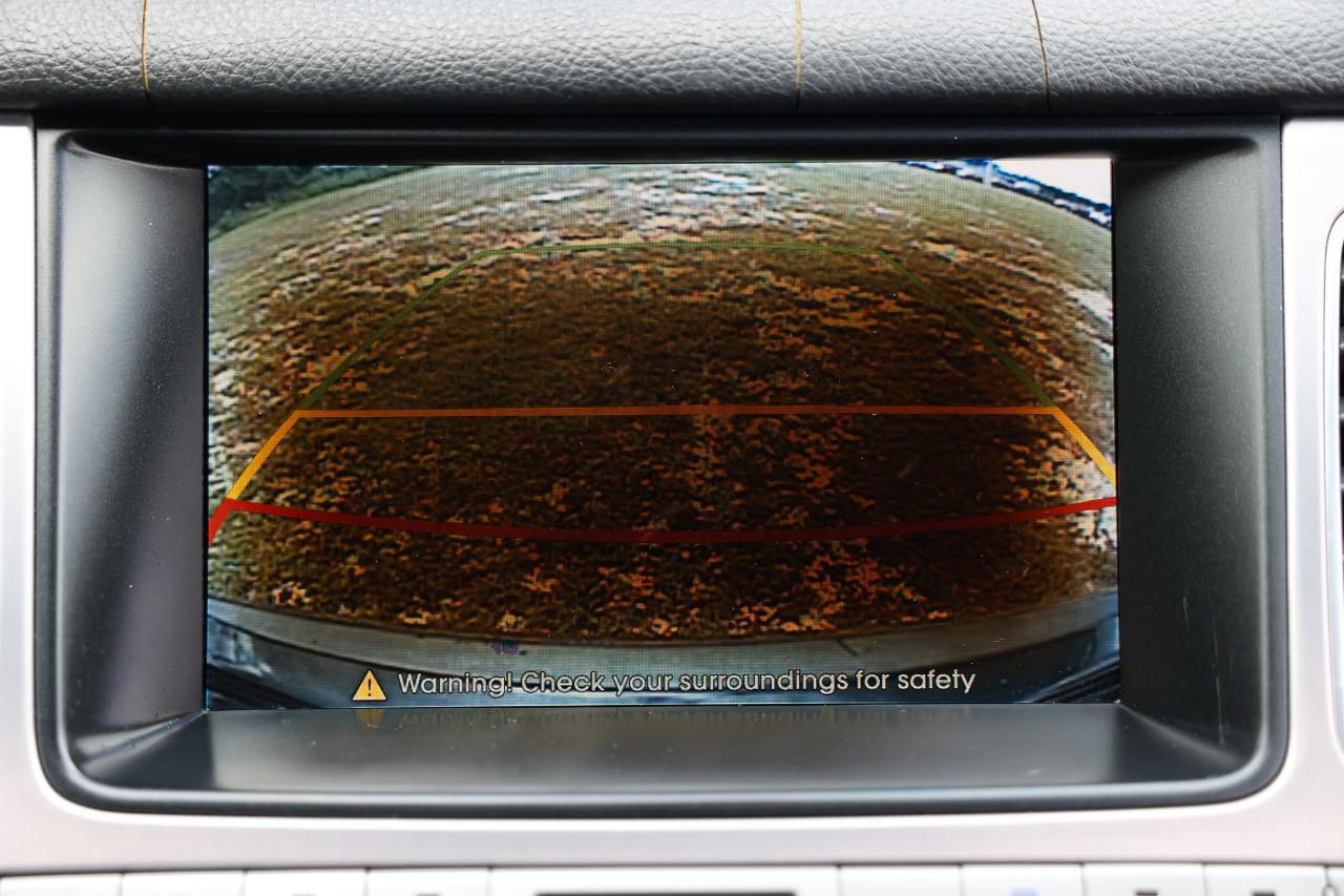 Hyundai Genesis  2012