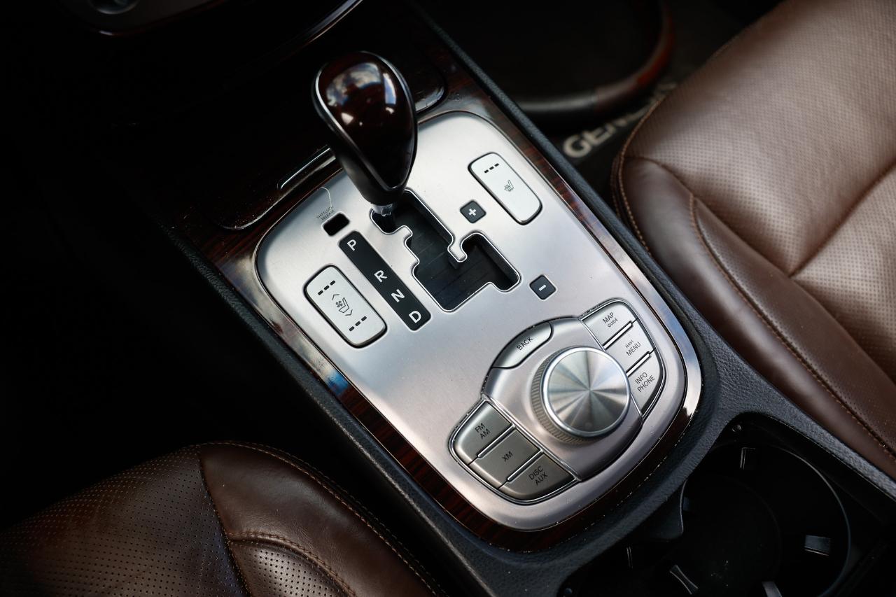 Hyundai Genesis  2012
