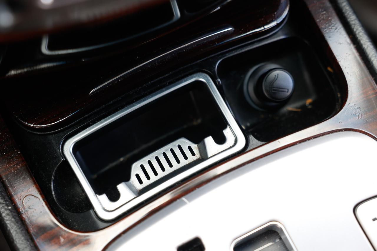 Hyundai Genesis  2012