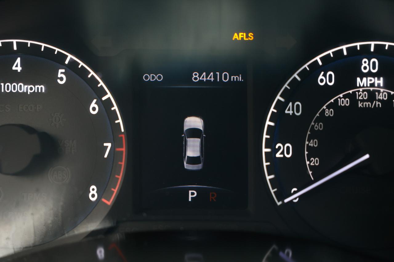 Hyundai Genesis  2012