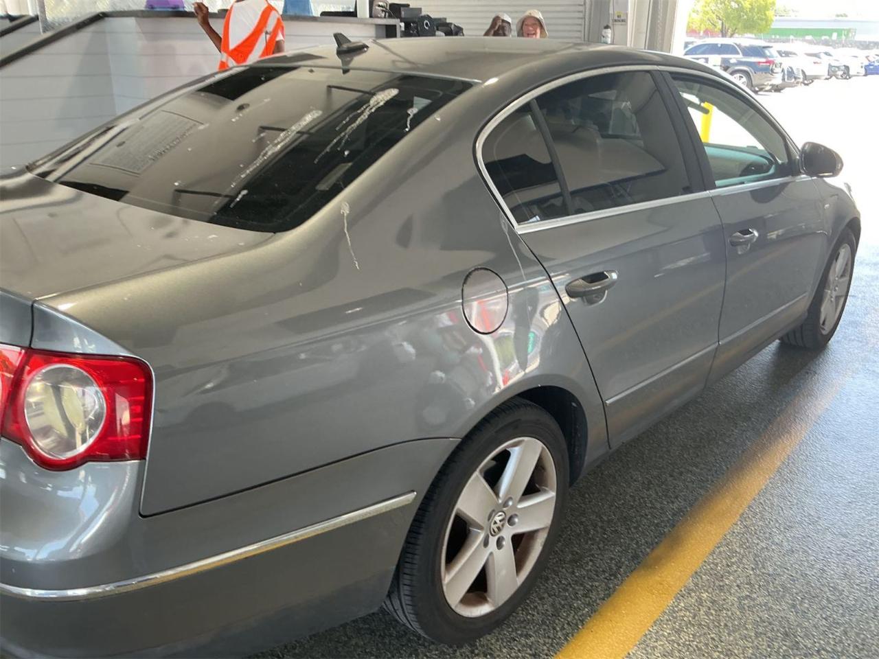 Volkswagen Passat Sedan  2007