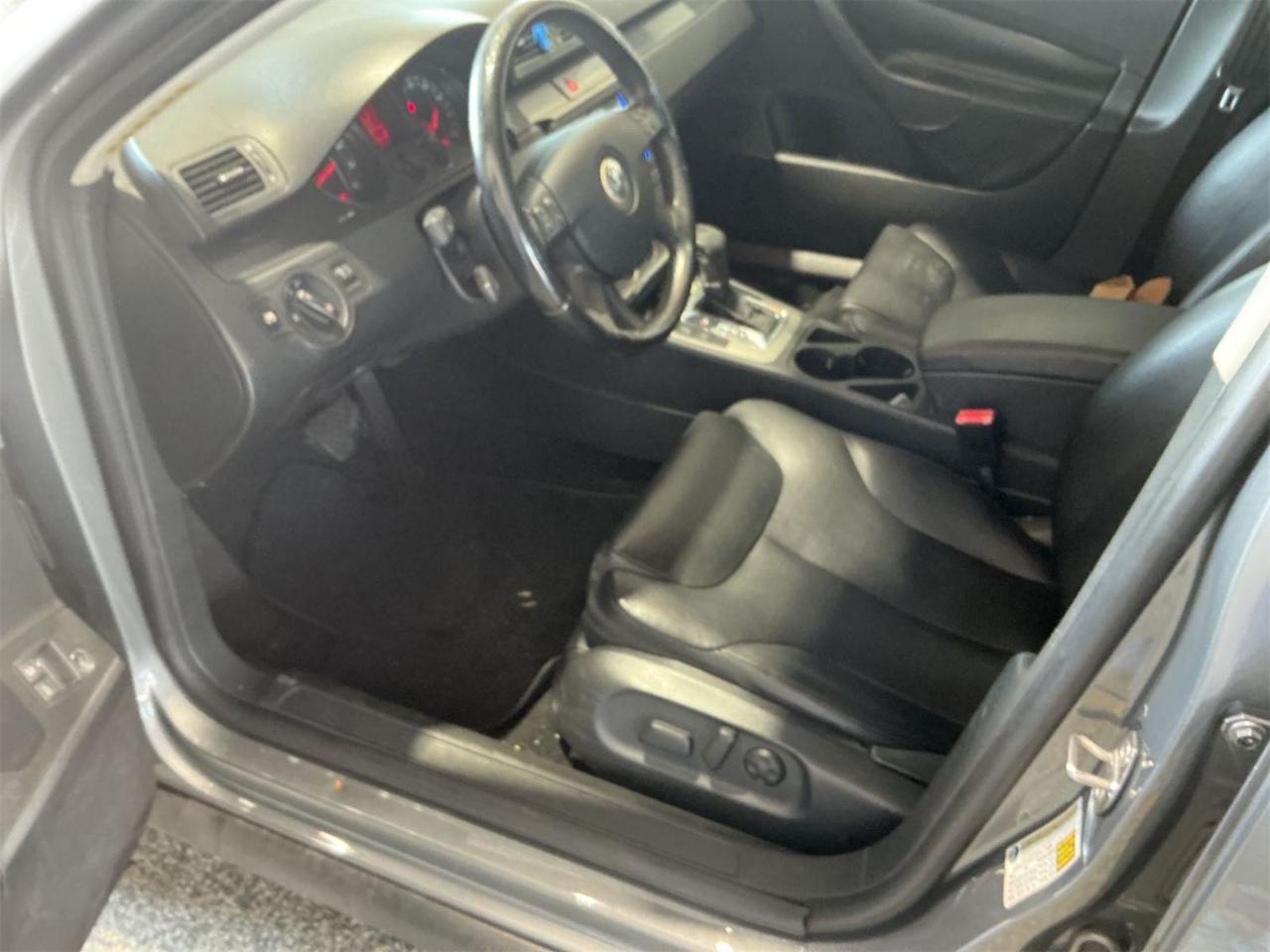 Volkswagen Passat Sedan  2007