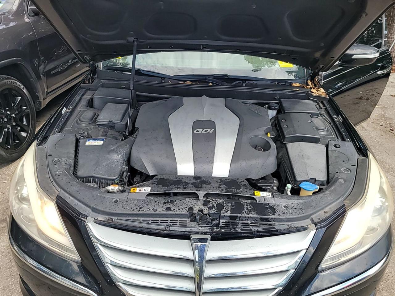 Hyundai Genesis  2013