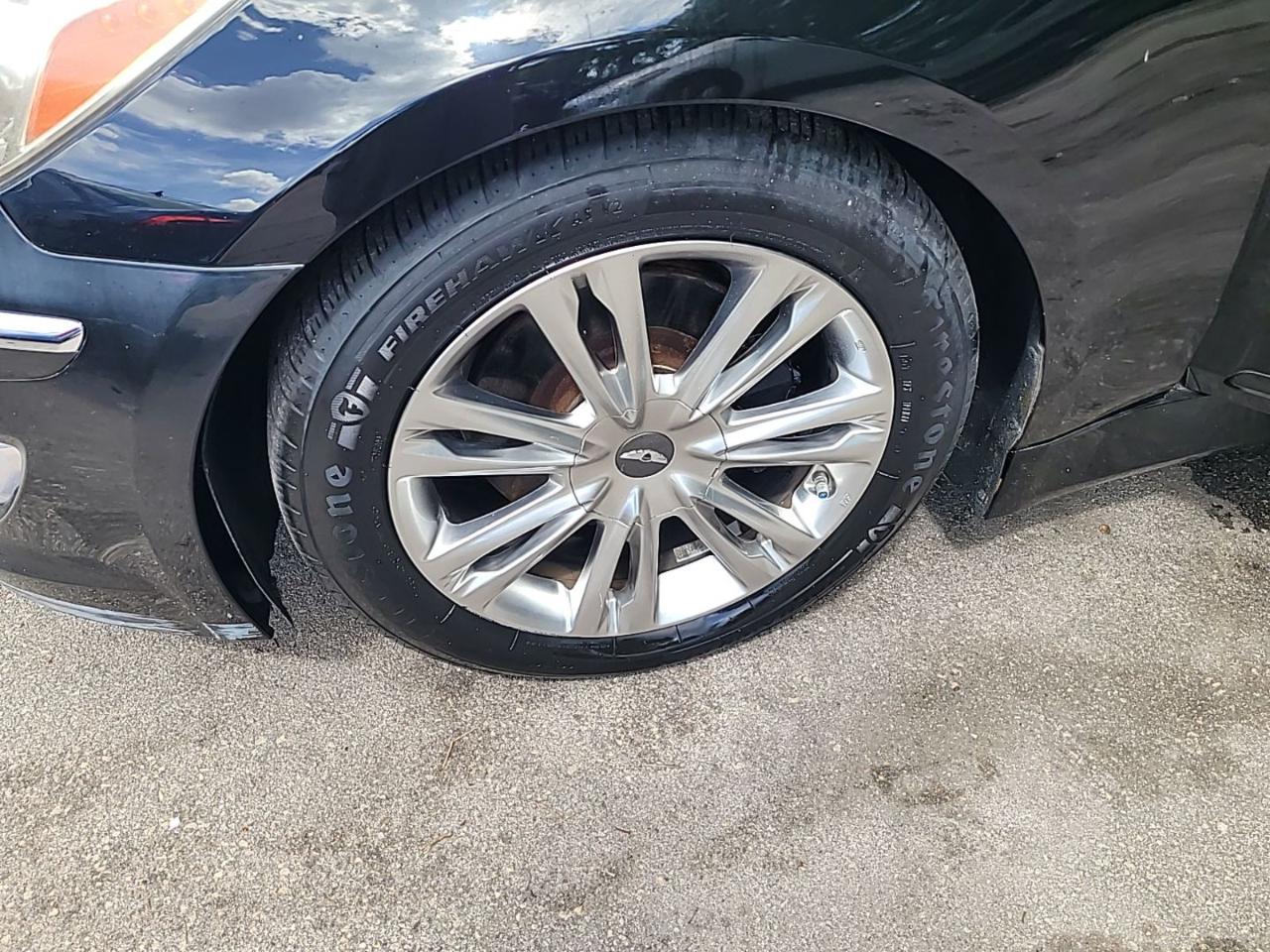 Hyundai Genesis  2013