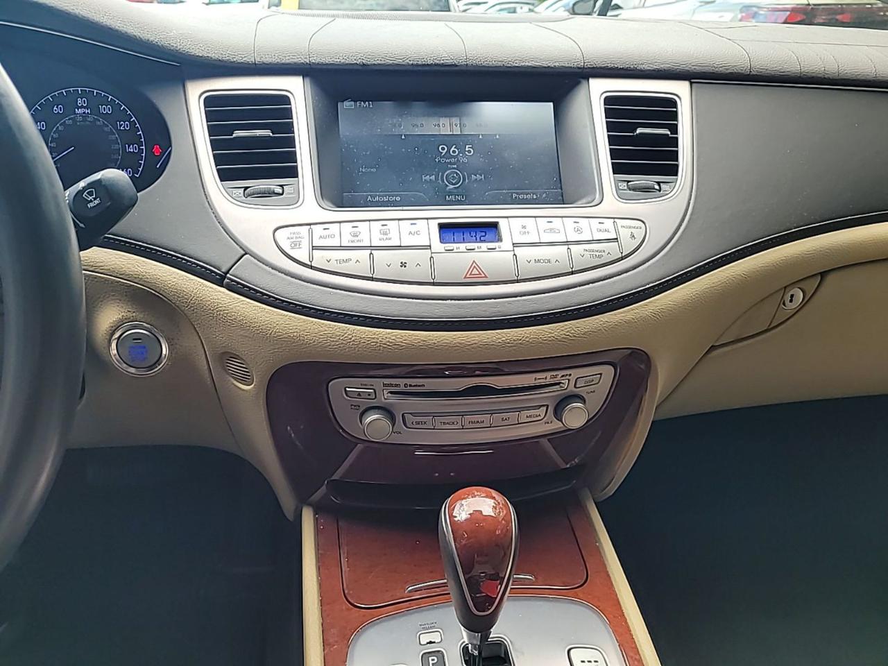 Hyundai Genesis  2013
