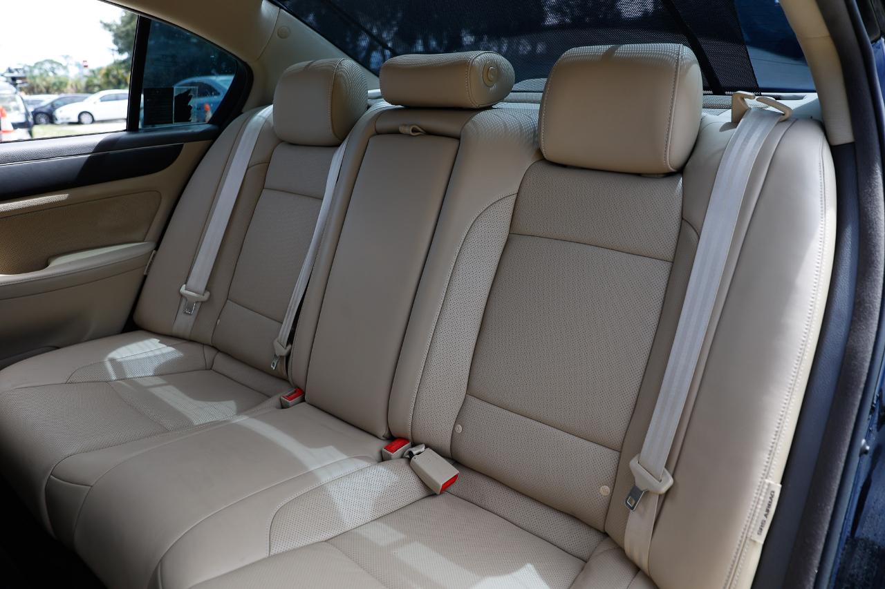 Hyundai Genesis  2013