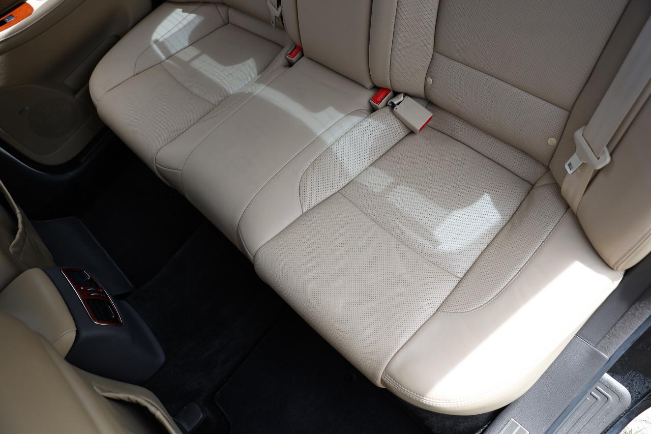 Hyundai Genesis  2013