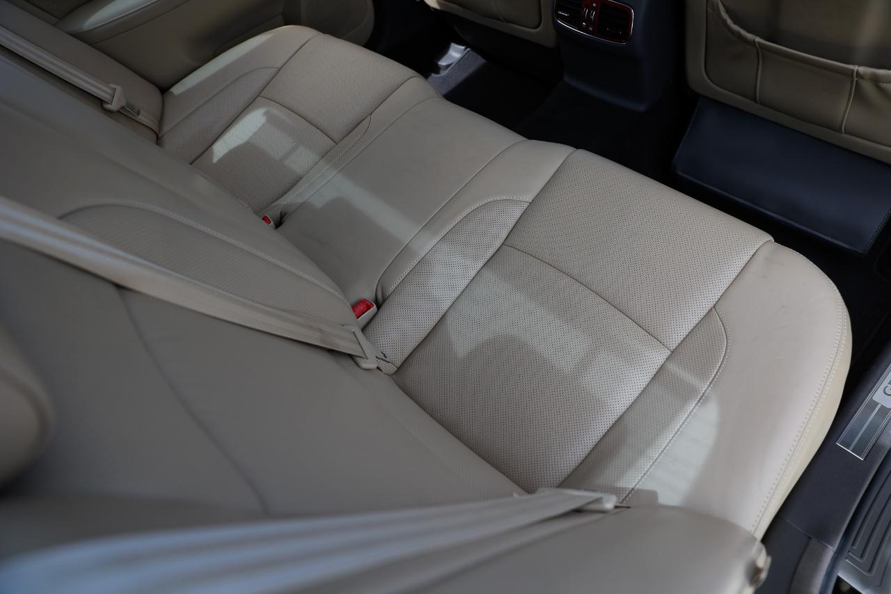Hyundai Genesis  2013