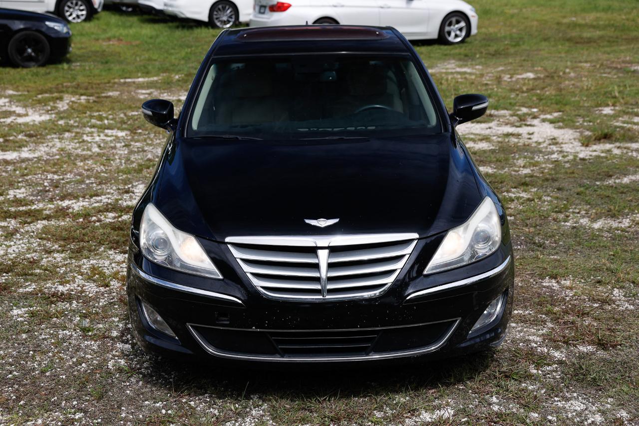Hyundai Genesis  2013