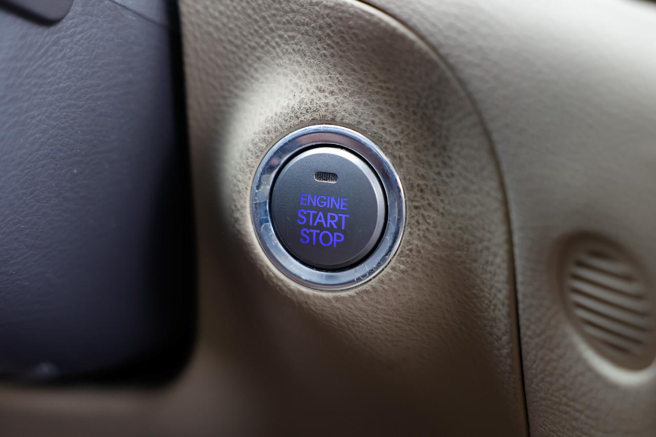 Hyundai Genesis  2013