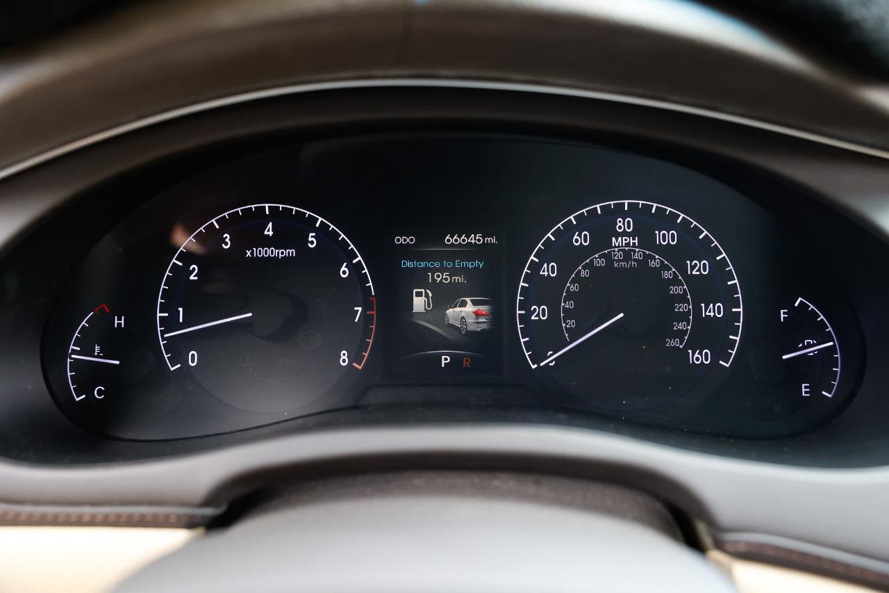 Hyundai Genesis  2013