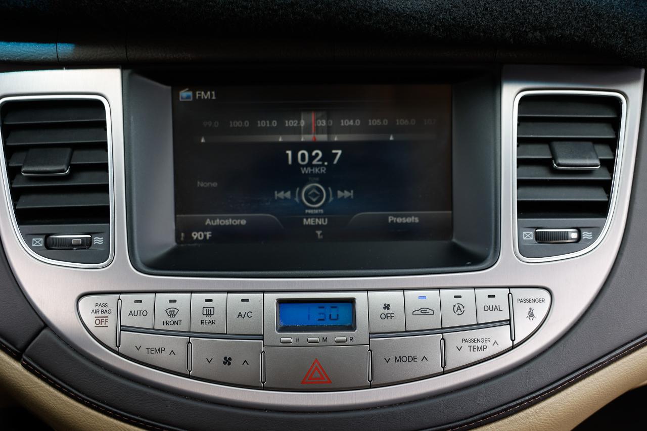 Hyundai Genesis  2013
