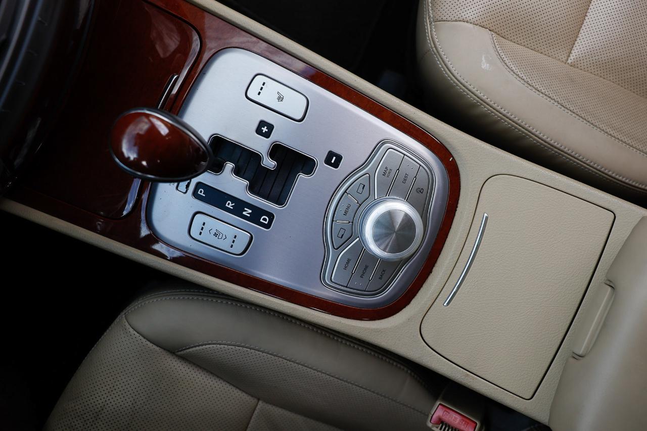 Hyundai Genesis  2013