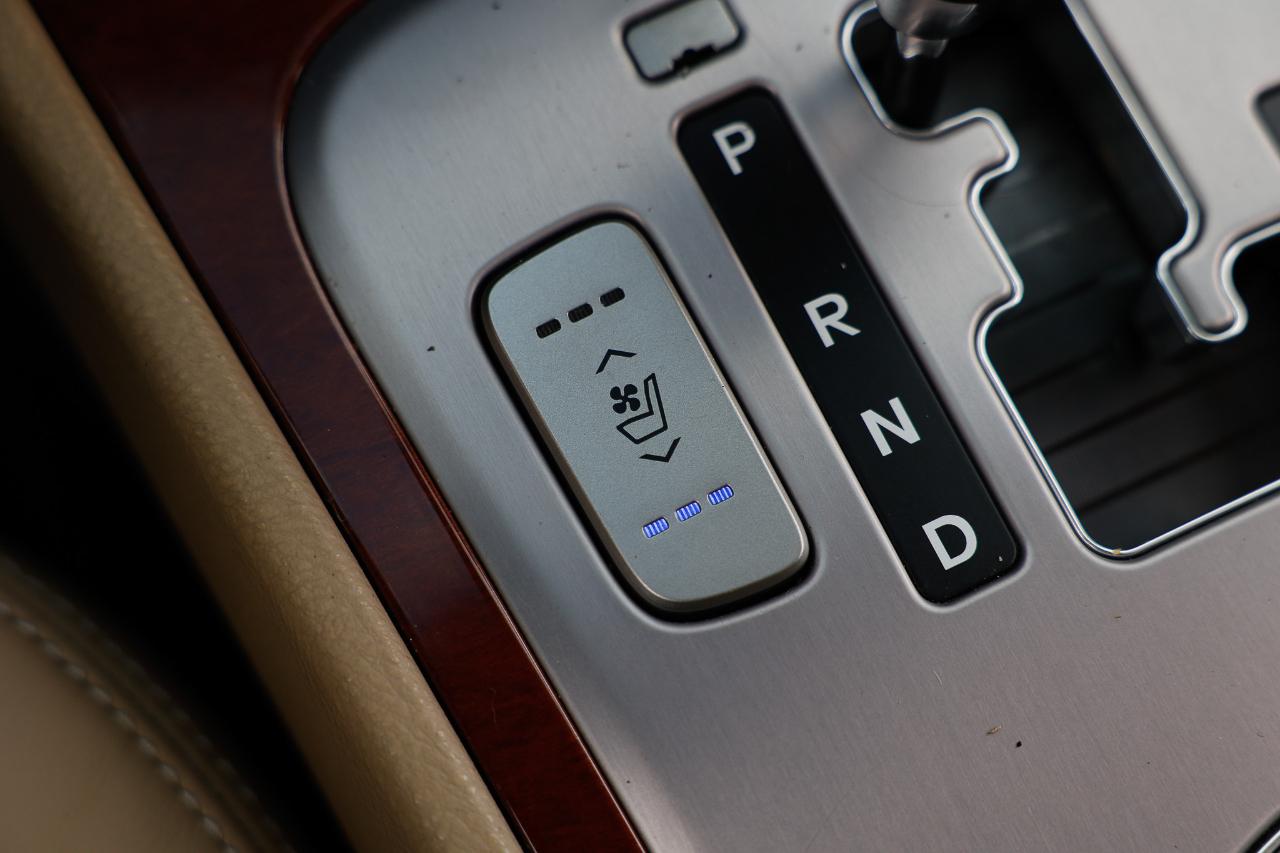 Hyundai Genesis  2013