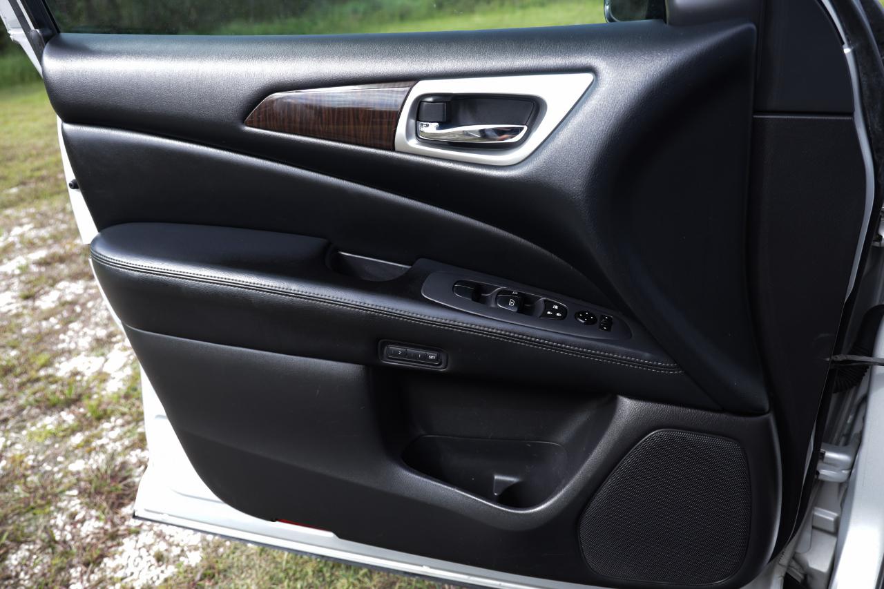 Nissan Pathfinder  2013