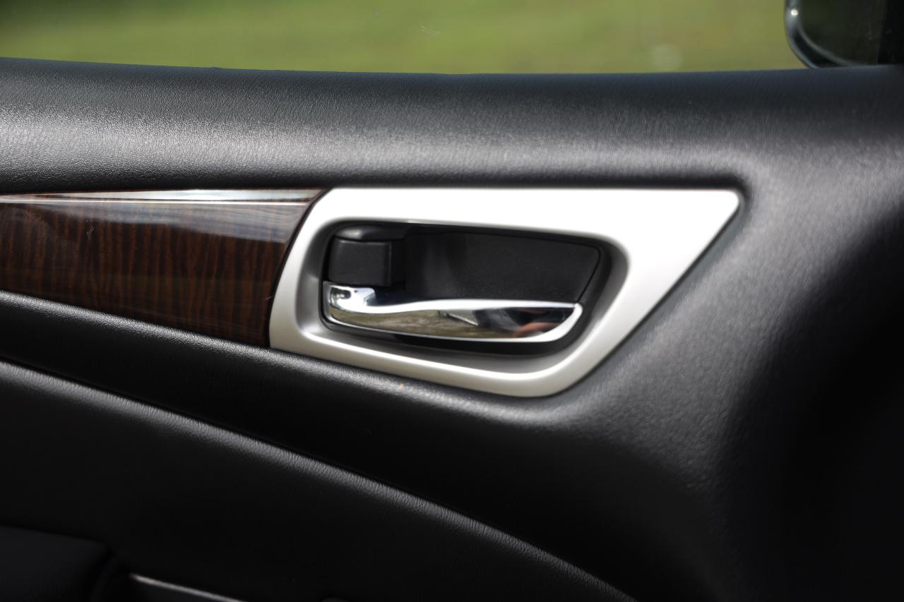 Nissan Pathfinder  2013