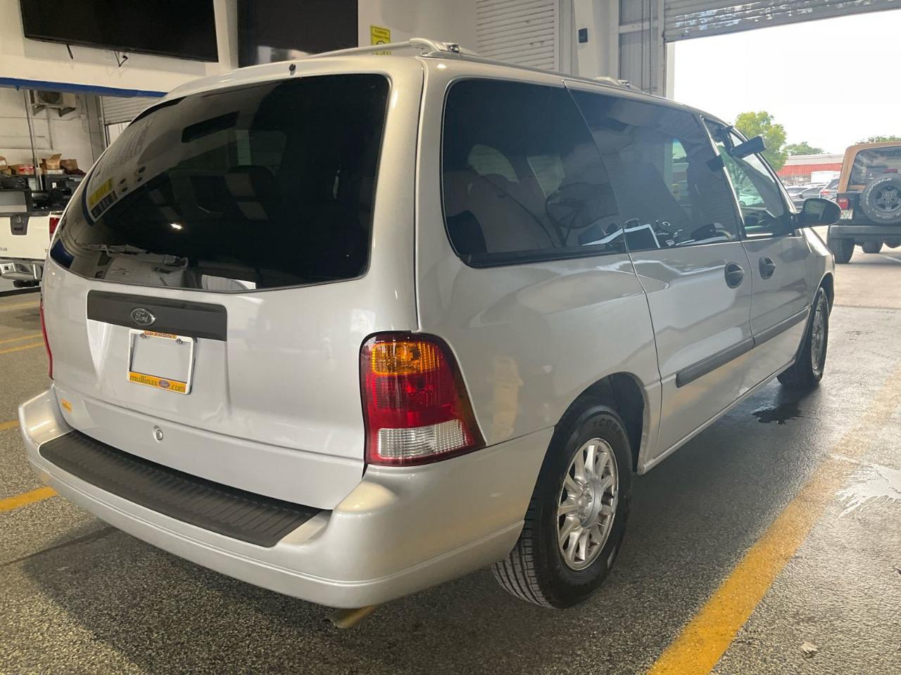 Ford Windstar Wagon  2003
