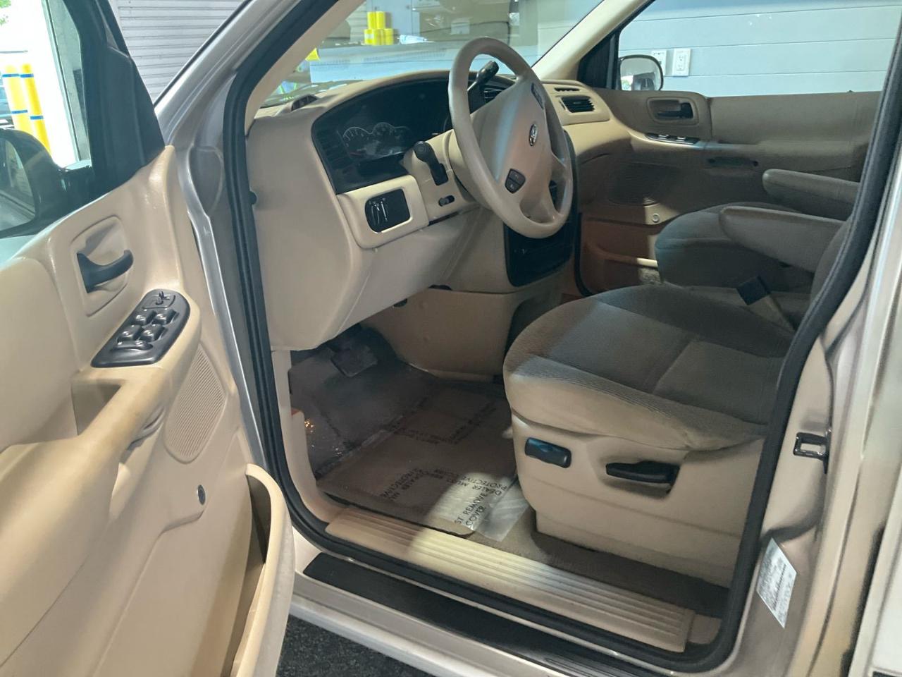 Ford Windstar Wagon  2003