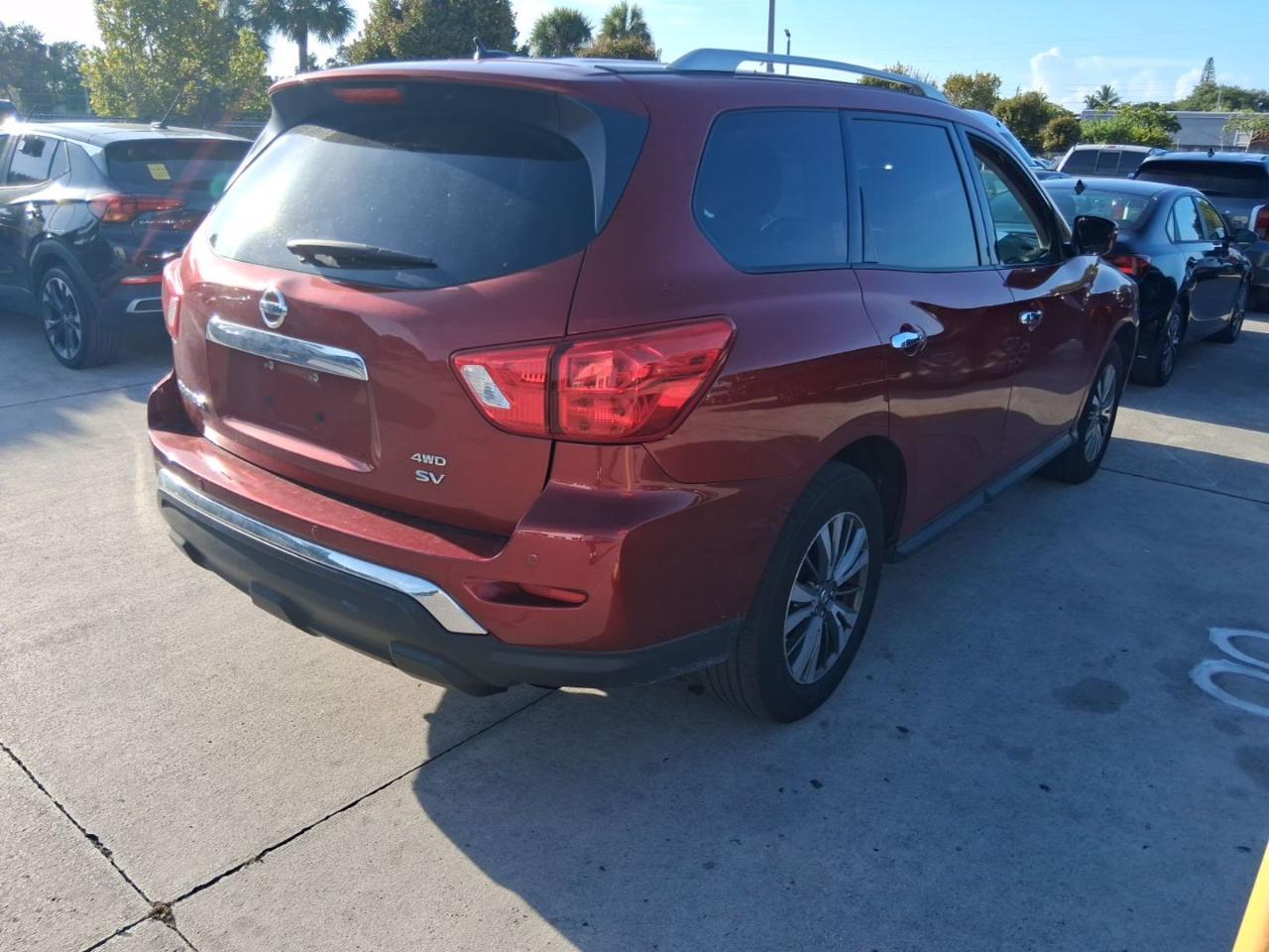 Nissan Pathfinder  2017
