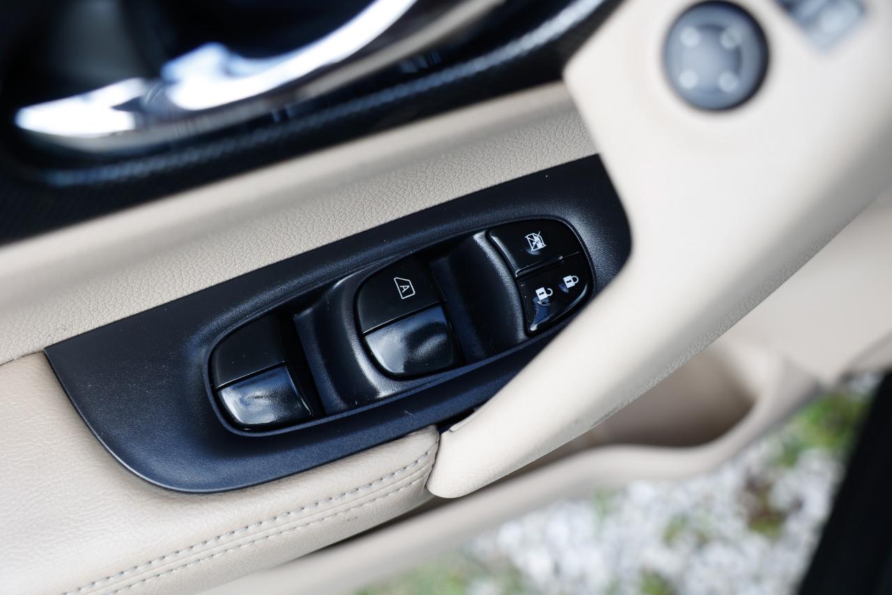 Nissan Rogue  2014