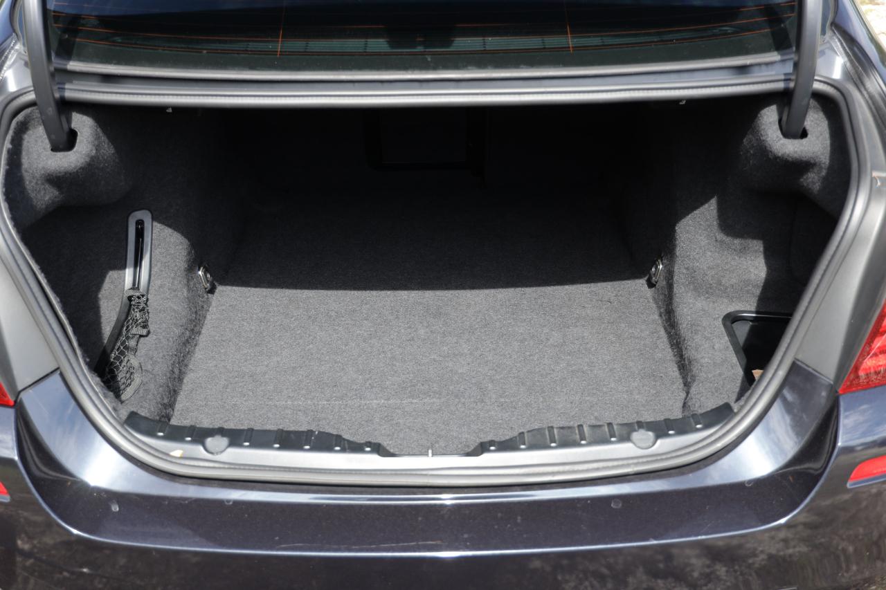 BMW 535i photo 24