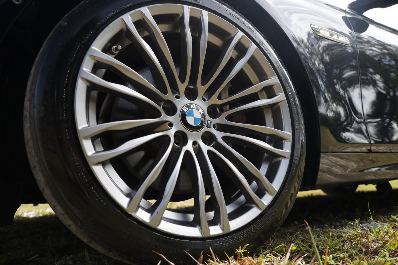 BMW 535i photo 30