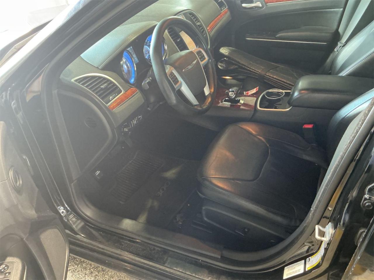 Chrysler 300  2014