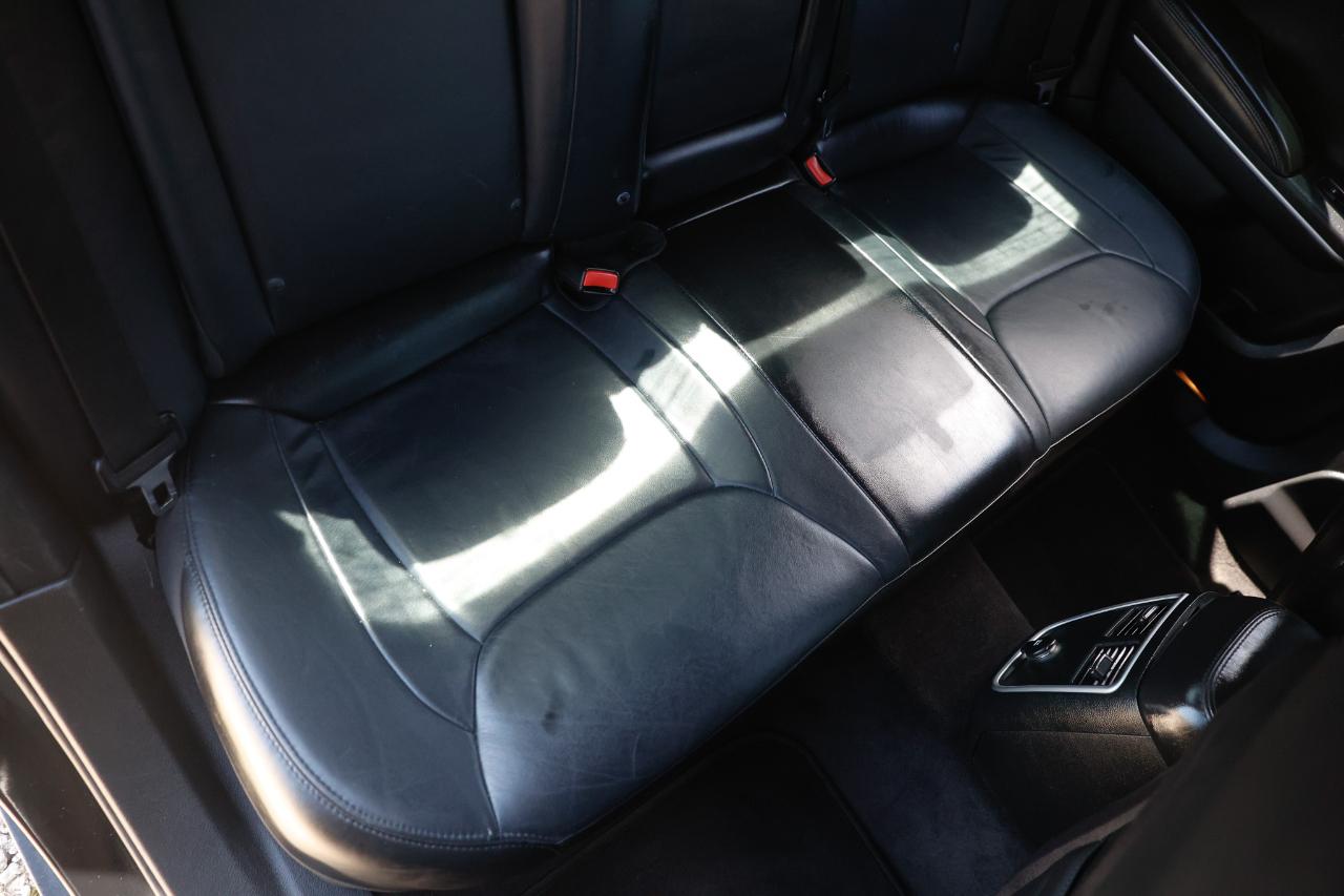 Chrysler 300 photo 12
