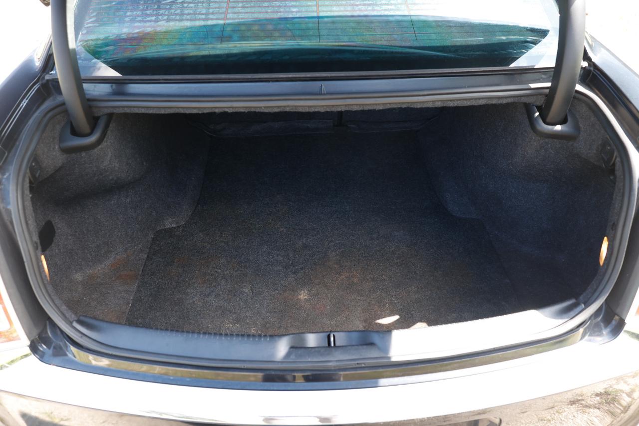 Chrysler 300 photo 23